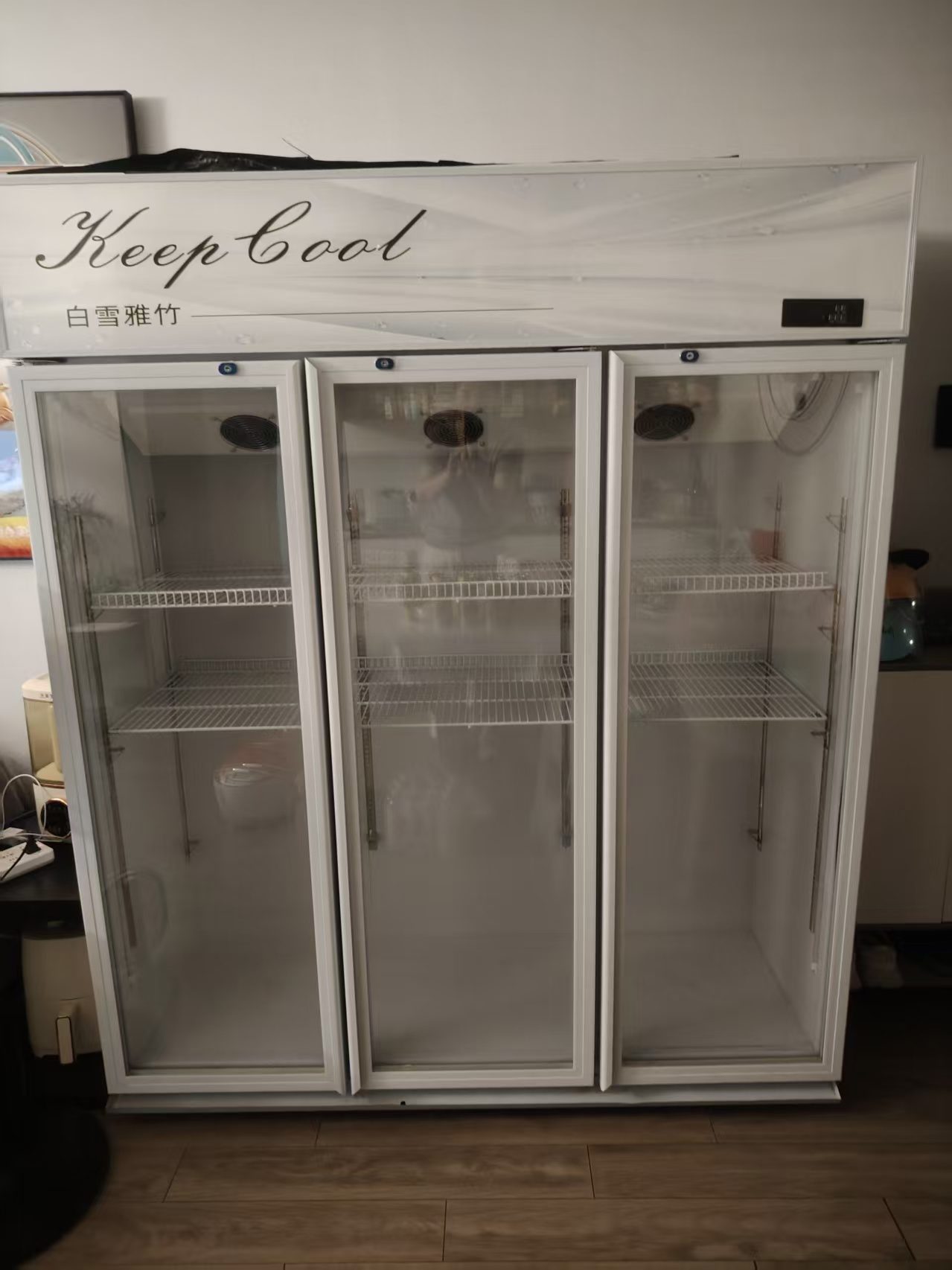 尧化门紫樾府，冰柜1000元